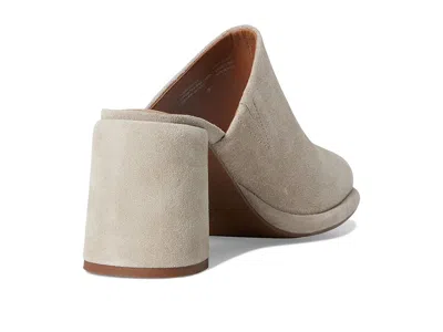 Seychelles Honor Platform Mule In Neutral