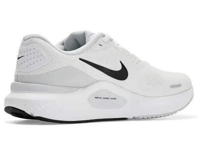 Nike Structure 26 In White
