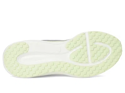 Nike Revolution 8 In Multi