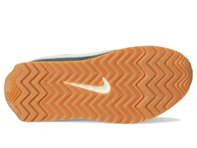 Nike Pacific Low Top Sneaker