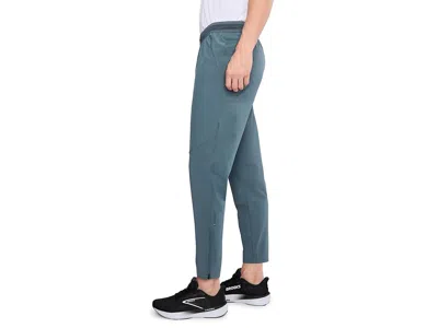 Brooks Dash Pants In Blue