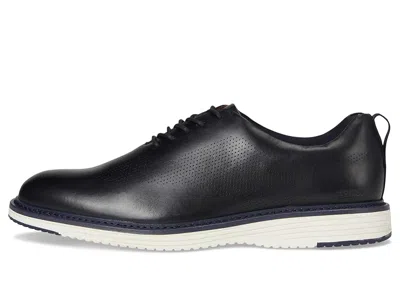 Johnston & Murphy Upton One-piece Perfed Plain Toe In Black