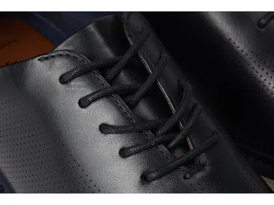Johnston & Murphy Upton One-piece Perfed Plain Toe In Black