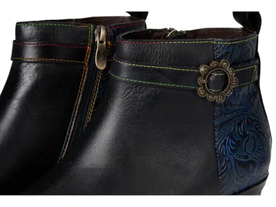 L'artiste By Spring Step Acree In Black
