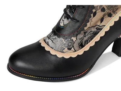 L'artiste By Spring Step Bewitch-print In Black