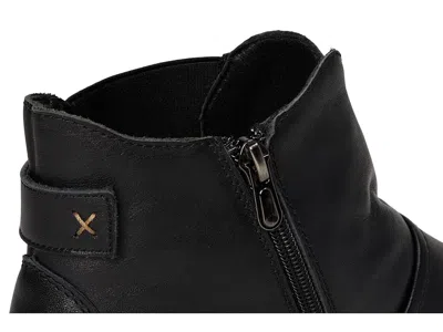 Spring Step Mula In Black