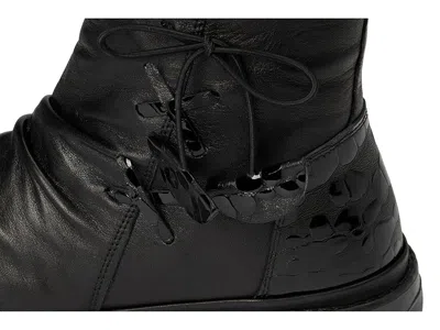 Spring Step Boru In Black