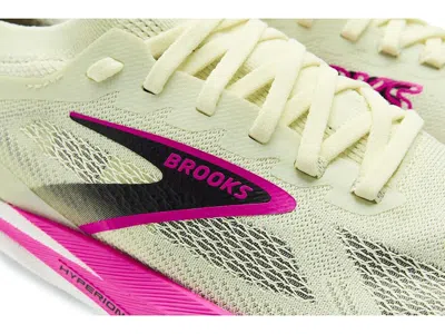 Brooks Hyperion Max 3 Running Shoe In Yellow