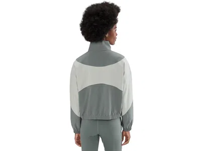Under Armour Rival Woven Jacket In Gray