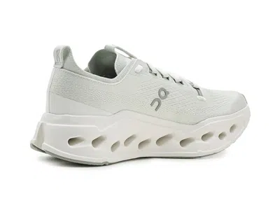 On Cloudsurfer Max In Multi