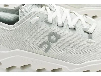 On Cloudsurfer Max In Multi