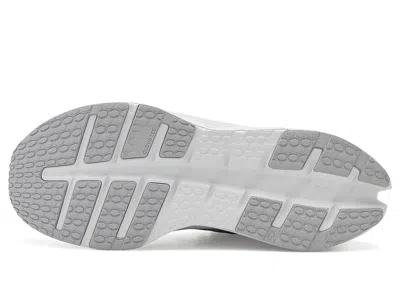 On Cloudrunner 3 In White