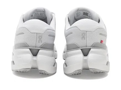 On Cloudrunner 3 In White