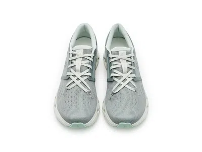 On Cloud X 4 In Gray