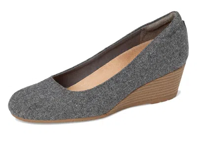 Dr. Scholl's Be Flex Pump Shoes In Multi