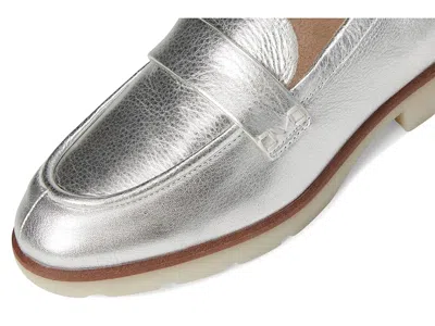 Vionic Cleo Loafer In Silver