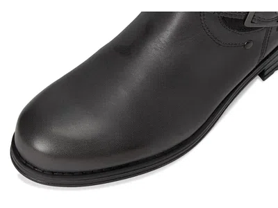 Eric Michael Helena In Gray