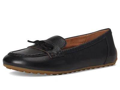 Vionic Taryn Driver Shoes In Black