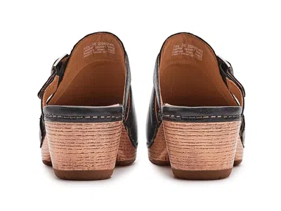 Dansko Leandra Clogs In Black