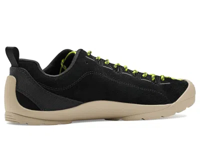 Keen Jasper In Black