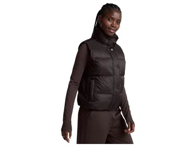Beyond Yoga Big Cozy Puffer Vest In Dark Chocolate In Burgundy