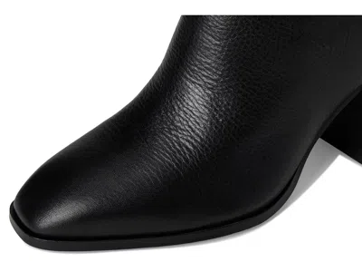 Vionic Vynn Zip Short Boots In Black