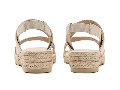 La Canadienne Rowena In White