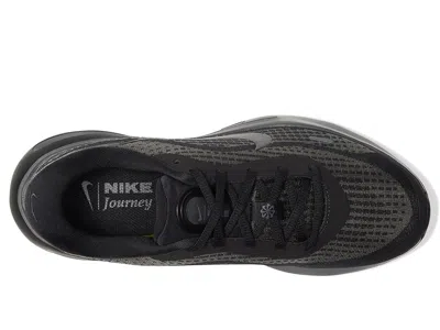 Nike Journey Run In Black