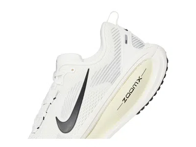 Nike Vomero 18 Running Shoe In Multi