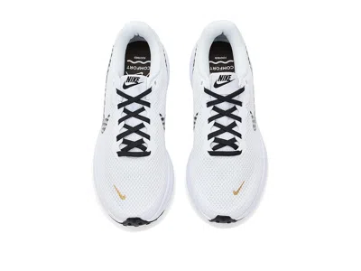 Nike Revolution 8 In White