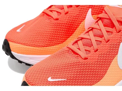 Nike Revolution 8 In Multi