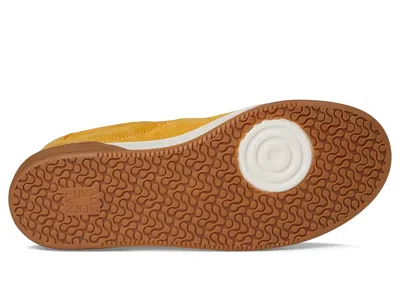 Naturalizer Wide Width Cami Sneaker In Yellow