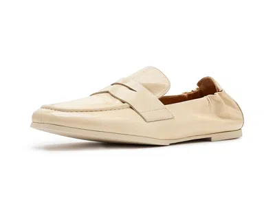 La Canadienne Kitson Crushed Leather Loafer In Neutral