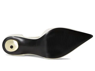 Nine West Dolen In White