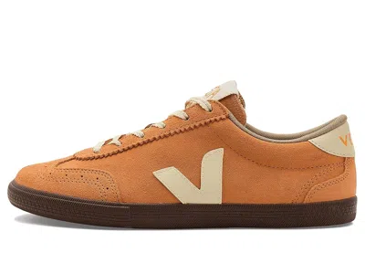 Veja Volley In Brown