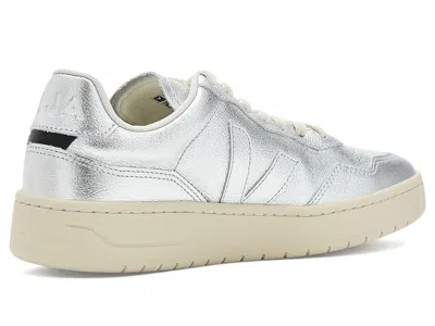 Veja V-90 In Silver