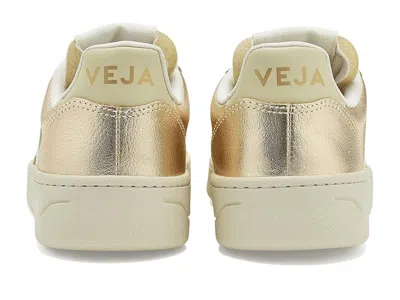 Veja V-10 In Brown