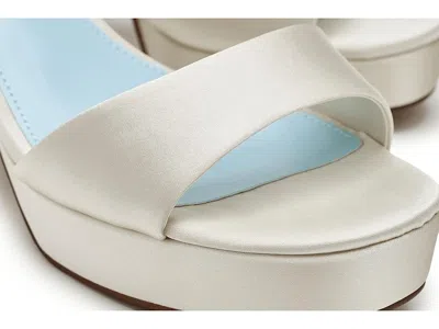 Vince Camuto Pendreya Platform Sandals In White