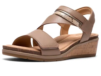 Clarks Kacha Wave Wedge Sandal In Brown