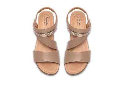 Clarks Kacha Wave Wedge Sandal In Brown