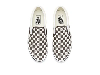 Vans Ua Classic Slip-on Stackform Checkerboard Sneakers In Black