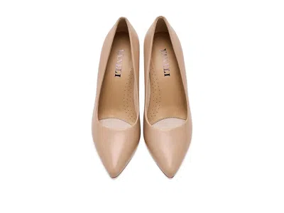 Vaneli Shari High In Neutral