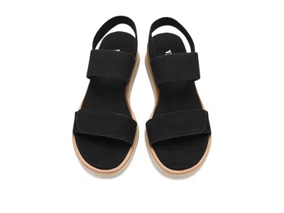 Vaneli Huda In Black