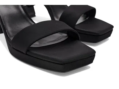 Vaneli Maida In Multi