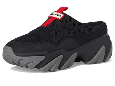 Hunter Darisa In Black