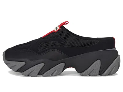 Hunter Darisa In Black