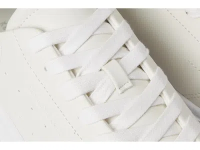 Kenneth Cole Nicco In White