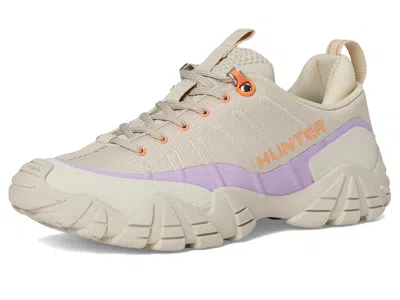 Hunter Sara In Neutral