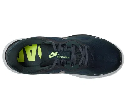 Nike Structure 26 Running Shoe In Black