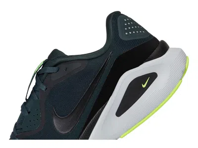 Nike Structure 26 Running Shoe In Black